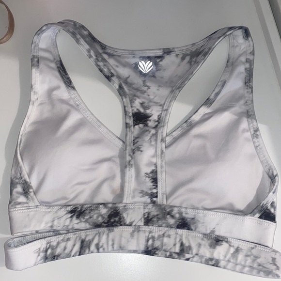 Forever 21 lightly lined sports bra marble print - Picture 2 of 2